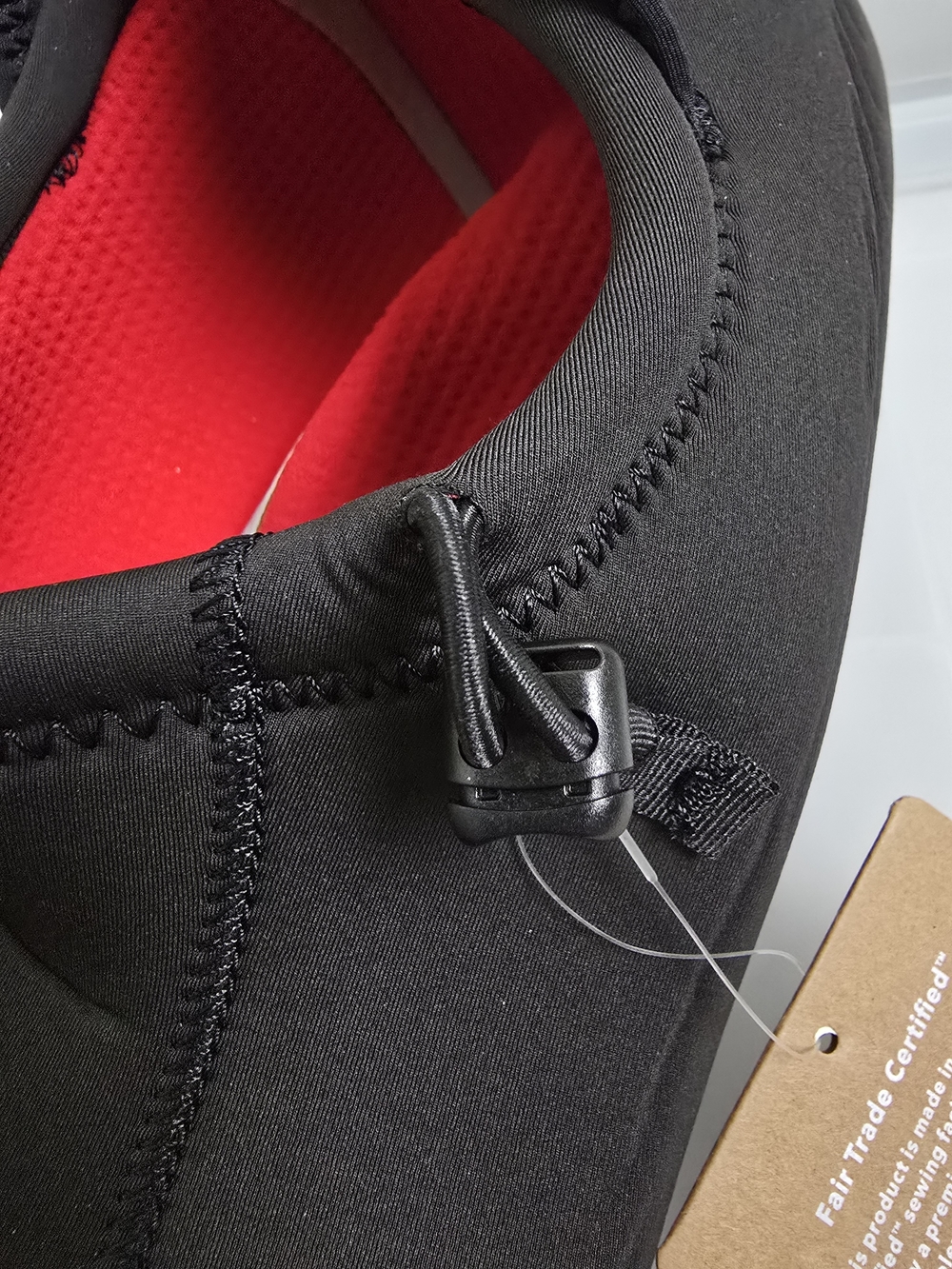 Patagonia R3 Yulex Insertable Hood - Picture 7 of 12
